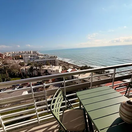 Torre De La Roca Actual Apartment *